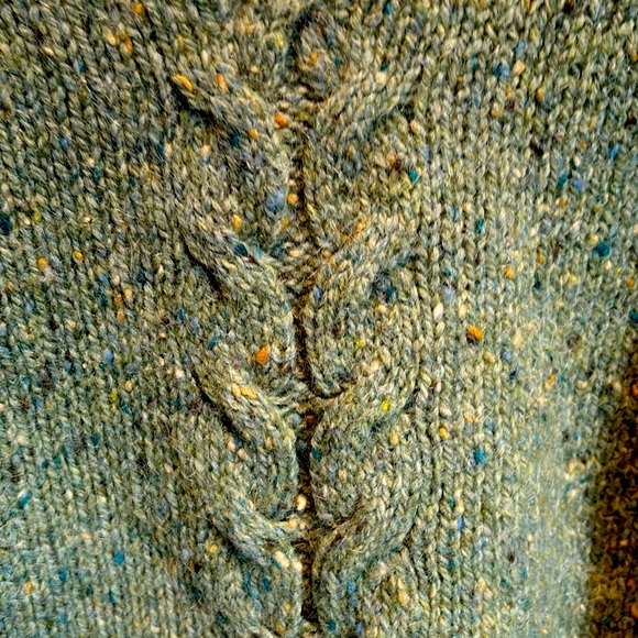 LL Bean V neck lambswool / mohair blend chunky cable knit sweater - Picture 8 of 12